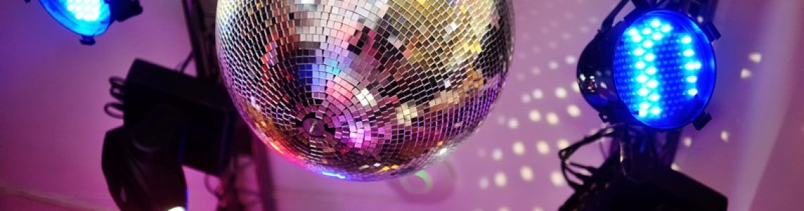 Jeugdzorginstelling brengt privéfeest en familiereis in aftrek